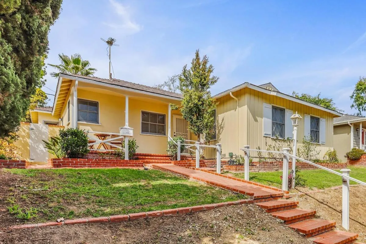 Holiday home Dazzling Westside 4 Bedroom Home-Minutes To The Beach Los Angeles United States