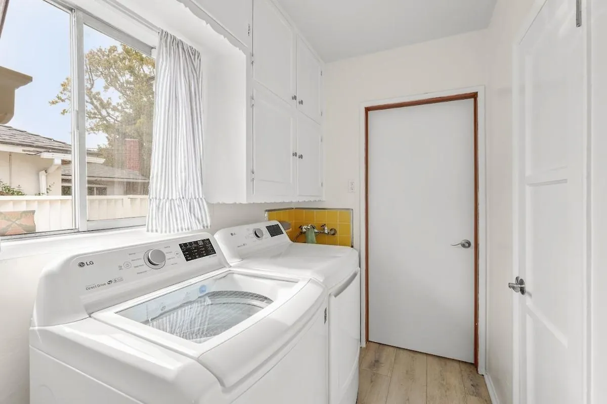 Dazzling Westside 4 Bedroom Home-Minutes To The Beach Los Angeles 0*,  United States